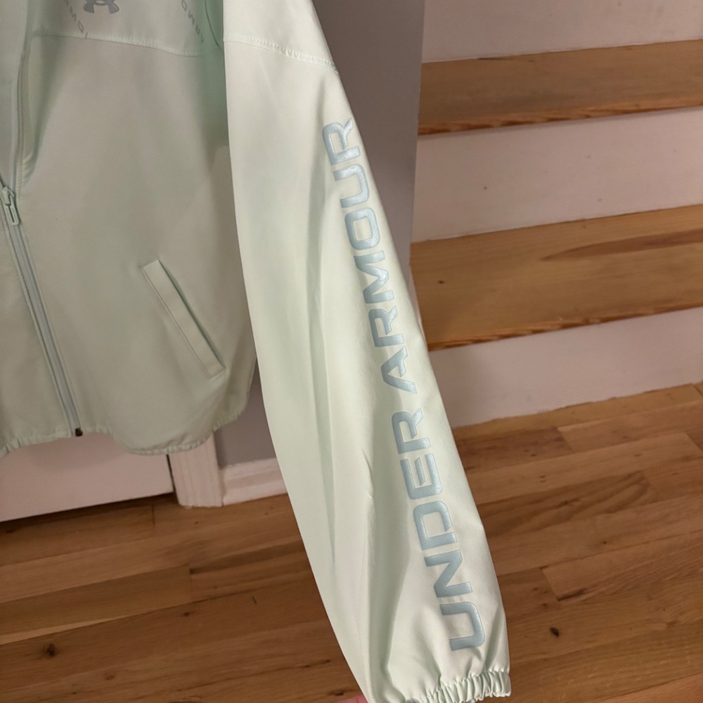 Under Armour Jacket - Picture 4 of 4